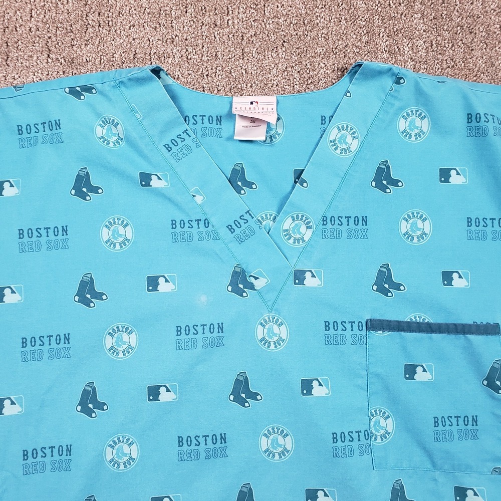 MLB Boston Red Sox Scrub Top Womens 2X Blue V-Neck Team Logo Print Workwear